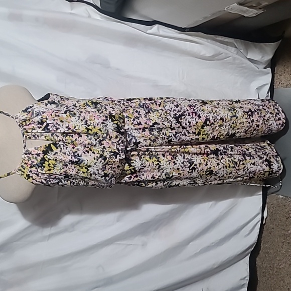 London Times JumpSuit - Picture 3 of 8